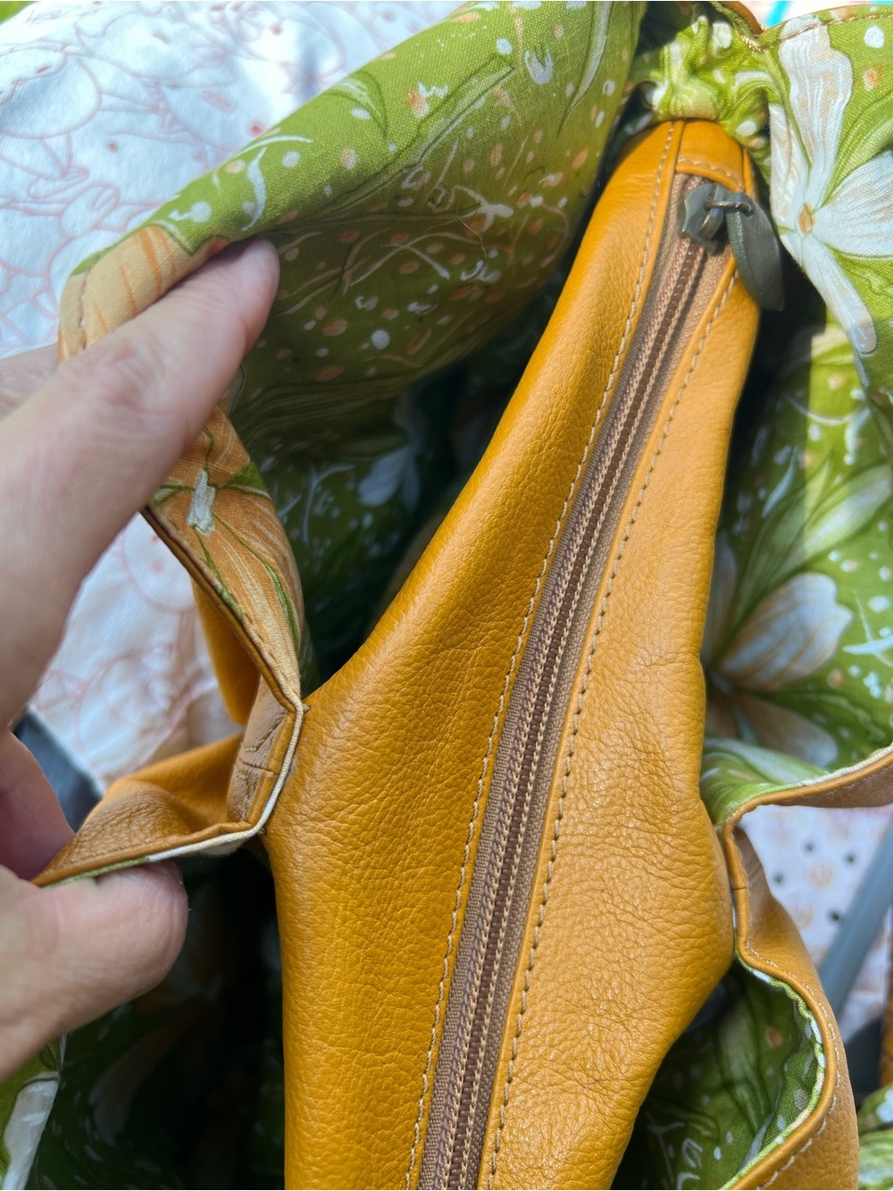 Motherhouse Leather Hobo Shoulder Bag Mustard Yellow Woven Handle Floral Lined - Picture 7 of 10